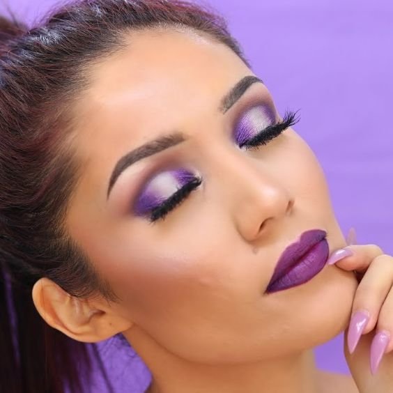 Monochromatic Purple Look 