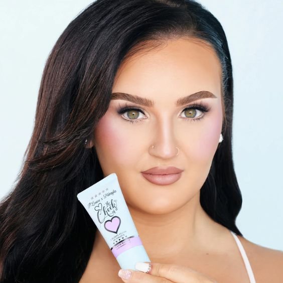 Violet Liquid Blush for a Glass Skin Effect
