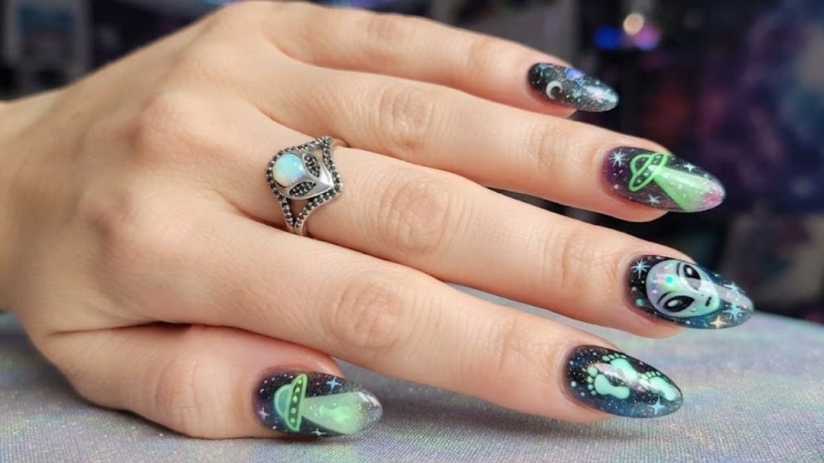 15 Aliencore Nails for a Futuristic Manicure