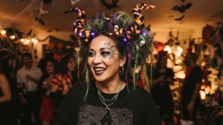 17 Crazy Halloween Hair Ideas for Women to Try in 2026
